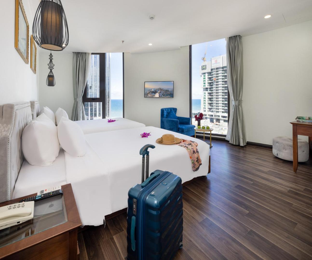 Minh Chau Premium Hotel Danang Exterior photo