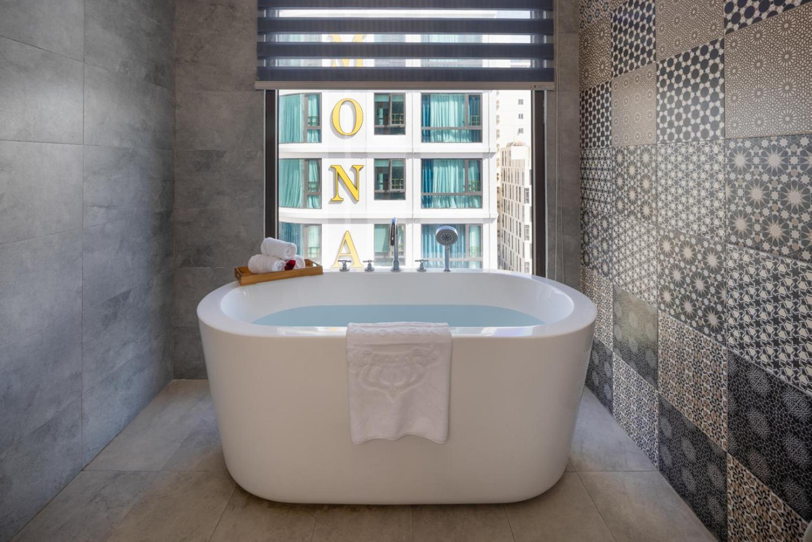 Minh Chau Premium Hotel Danang Exterior photo